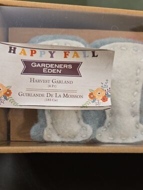 ADORABLE Felt "HAPPY FALL GARLAND BANNER in Light Blue-Orange- White 6ft L- NEW